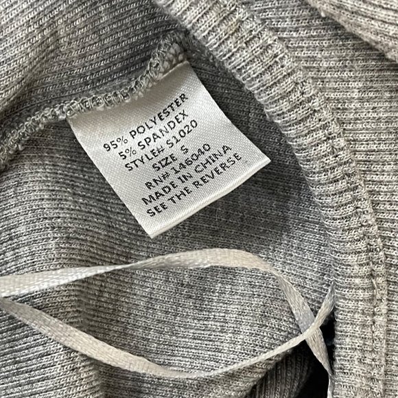 5/$20 Signature 8 Grey Bodysuit - Picture 4 of 4